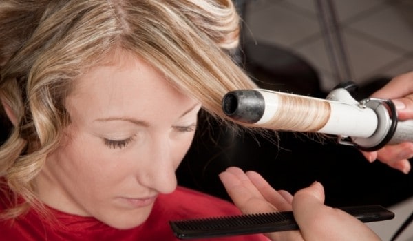 How to curl short hair with a curling iron